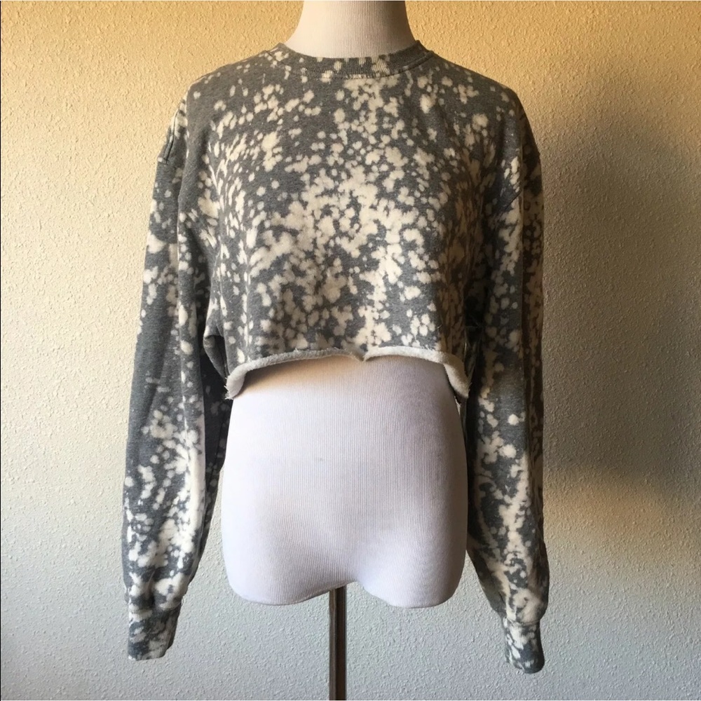 H&M divided acid wash cropped sweater R2